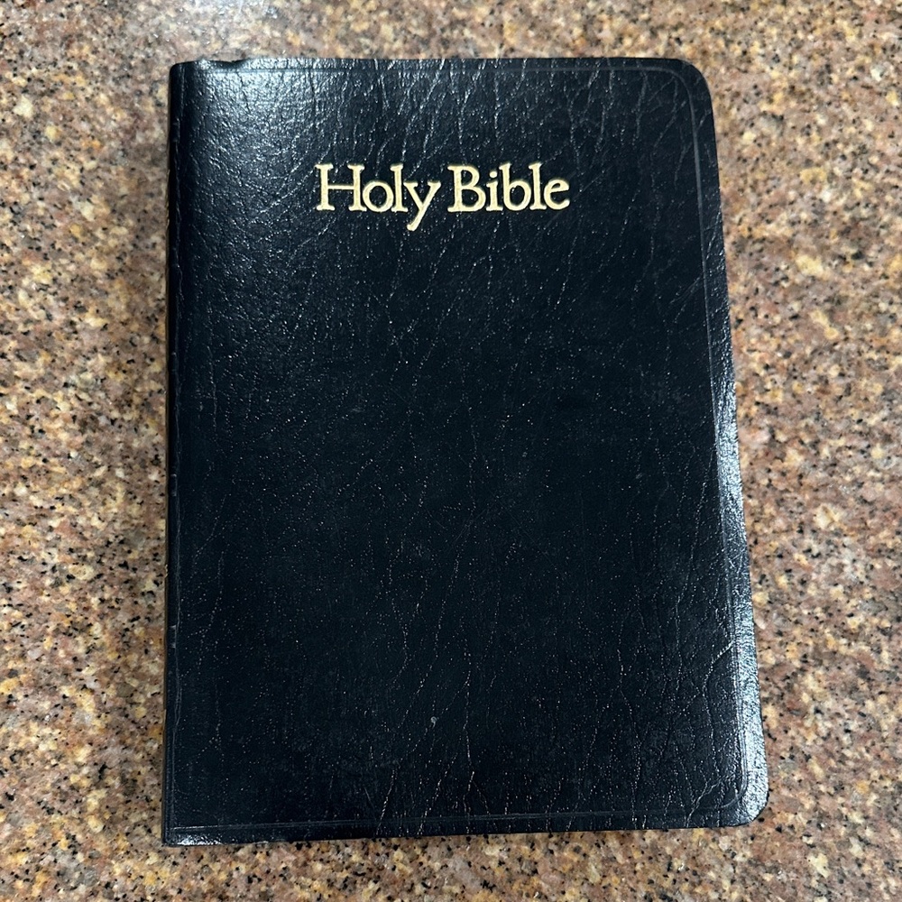 NKJ Holy Bible